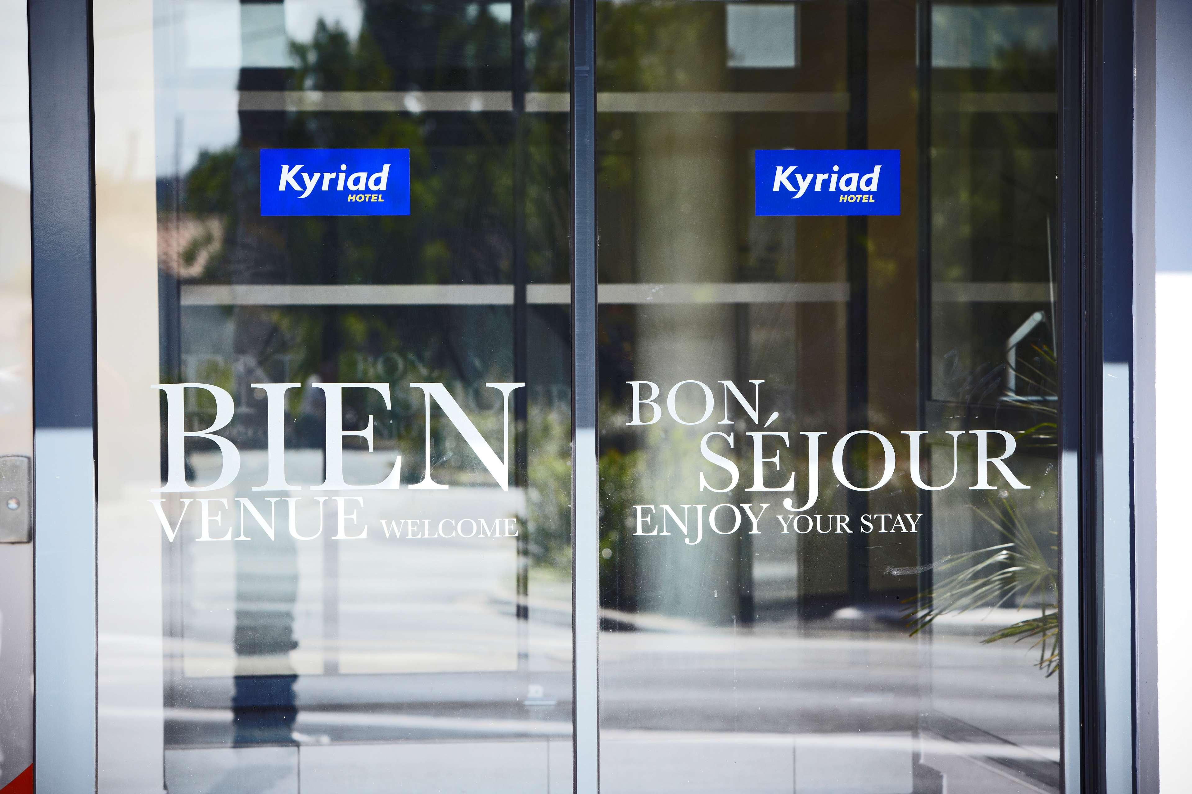 Kyriad Lyon Est - Saint Quentin Fallavier Εξωτερικό φωτογραφία